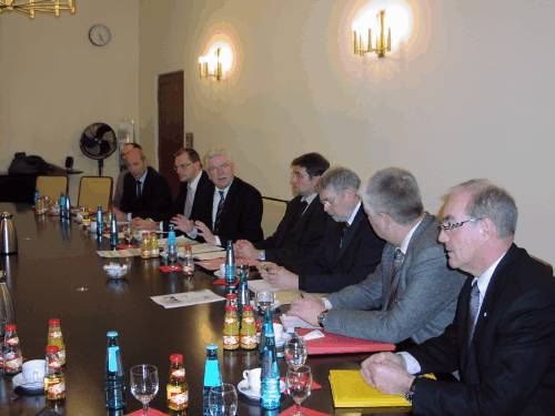 Den Blick auf die Region richten Regionale Delegation traf Wirtschaftsminister Martin Zeil
