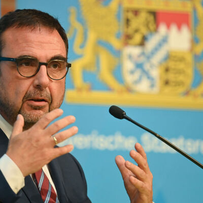 Minister Klaus Holetscheck