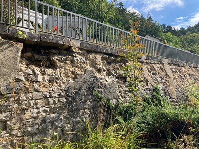 St&uuml;tzmauer Oed-Weigendorf